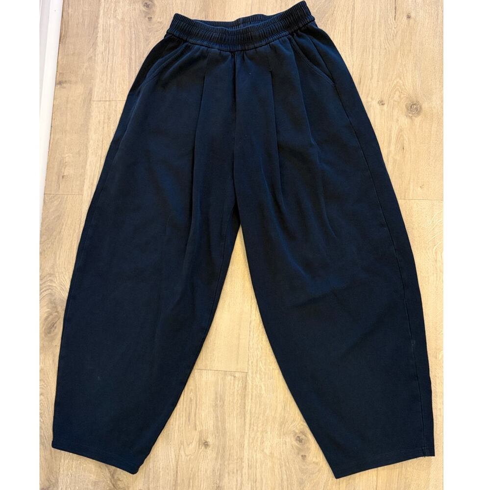 Scallywag Black Barrel Pants Women’s Medium Elastic Waist Embroidered Pocket
